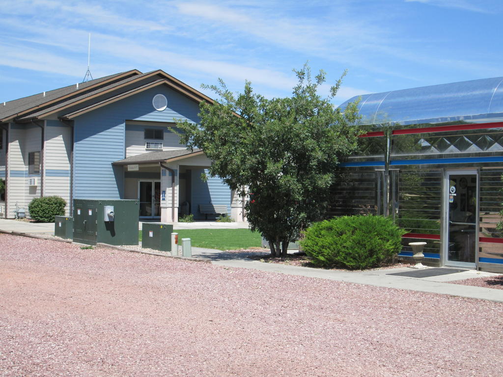Travelodge By Wyndham Morrill Exterior foto